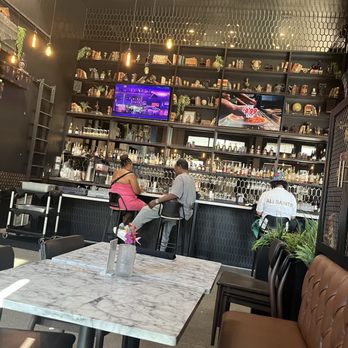 Broken Spirits Distillery - Distilleries Near Me - Long Beach, California