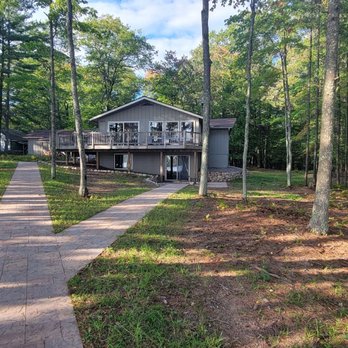 Chanticleer Inn - House - Resorts Near Me - Eagle River, Wisconsin