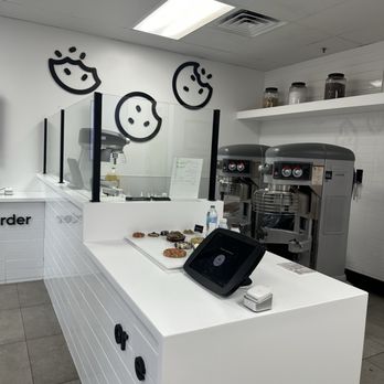 Crumbl - Boca Raton - Interior - Bakeries Near Me - Boca Raton, Florida