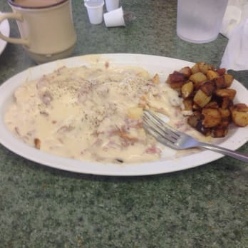 Bayside Laundry & Grill - SOS (creamed chipped beef) with home fries! I get it every time! So yummy!! - Breakfast & Brunch Near Me - Virginia Beach, Virginia