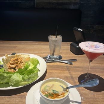 Yard House - Chicken Lettuce Wraps, Chicken Tortilla Soup, Dragon Fruit Cosmo - New American Near Me - Atlanta, Georgia Yard House - Chicken Lettuce Wraps, Chicken Tortilla Soup, Dragon Fruit Cosmo - New American Near Me - Atlanta, Georgia
