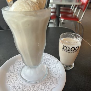 Moo Creamery - Old-fashioned Ice Cream Soda - Burgers Near Me - Bakersfield, California Moo Creamery - Old-fashioned Ice Cream Soda - Burgers Near Me - Bakersfield, California