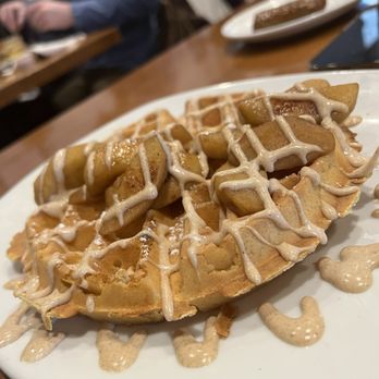 Canela Cafe - Apple Cinnamon Waffle - Breakfast & Brunch Near Me - Milwaukee, Wisconsin
