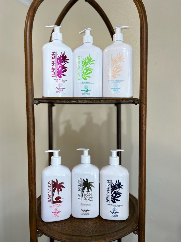 Malibu Tan Company Logo