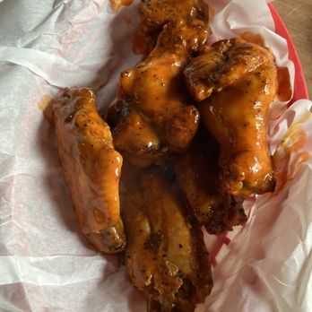 Pedals & Pints Brewing - Classic Buffalo wings - Brewpubs Near Me - Thousand Oaks, California Pedals & Pints Brewing - Classic Buffalo wings - Brewpubs Near Me - Thousand Oaks, California
