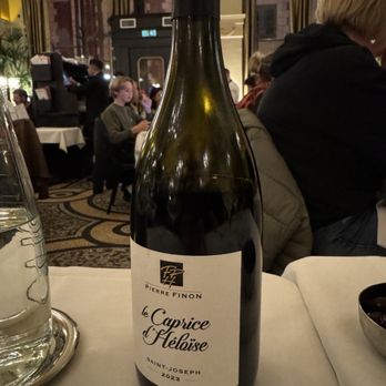 Le Grand Colbert - Red wine - French Near Me - Paris, 75 Le Grand Colbert - Red wine - French Near Me - Paris, 75