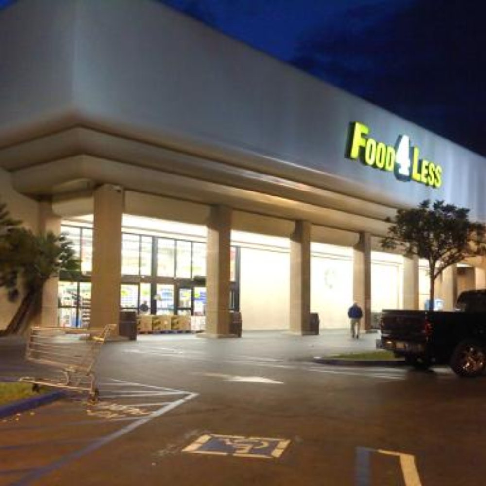 Food 4 Less at night
