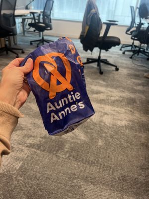 Auntie Anne's by null