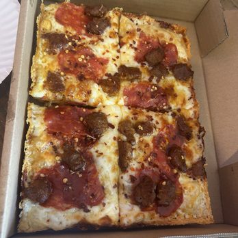 Via 313 Pizza - Bobo Brazil SM - Pizza Near Me - Austin, Texas Via 313 Pizza - Bobo Brazil SM - Pizza Near Me - Austin, Texas