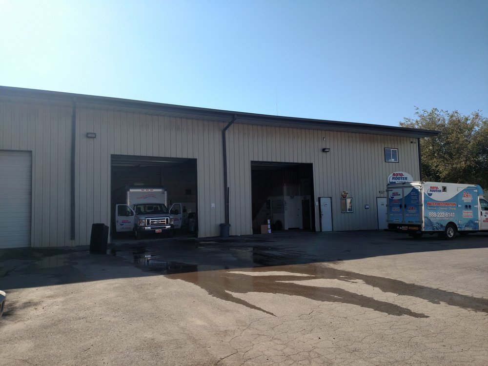 Slide of Roto-Rooter Plumbing & Water Cleanup