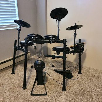 Sweetwater - NitroMaxKitBn2 Nitro Max eDrum Set Essentials Bundle - Musical Instruments & Teachers Near Me - Fort Wayne, Indiana