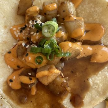 Baja 328 - Scallop taco - Cocktail Bars Near Me - Beacon, New York