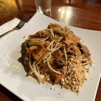 Royal Siam - Pad Thai beef - Thai Near Me - Stockton, California Royal Siam - Pad Thai beef - Thai Near Me - Stockton, California