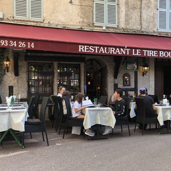 Le Tire Bouchon - Early dinner in Altibe with restaurant staff - Lyonnais Near Me - Antibes, 06 Le Tire Bouchon - Early dinner in Altibe with restaurant staff - Lyonnais Near Me - Antibes, 06