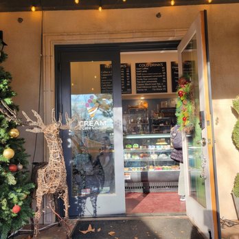 Cream And Cake Couture - Bakeries Near Me - Sedona, Arizona Cream And Cake Couture - Bakeries Near Me - Sedona, Arizona
