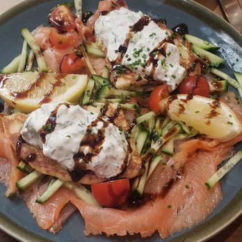 La Jacobine - Smoked salmon with tzasiki cream and cucumber - Tea Rooms Near Me - Paris, 75 La Jacobine - Smoked salmon with tzasiki cream and cucumber - Tea Rooms Near Me - Paris, 75
