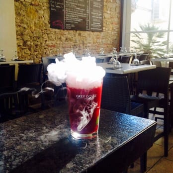 Le Quartier Latin - #Grey Goose #Carbo-ice - Cocktail Bars Near Me - Castres, 81