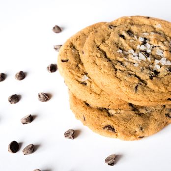 Bakes By Lo - Desserts Near Me - Hilliard, Ohio