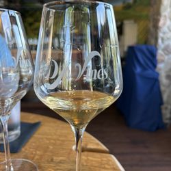 DA Vines Vineyard Wines & Bistro