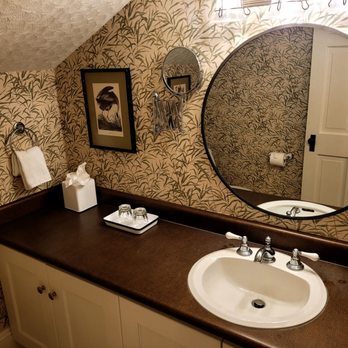 The McCall House - Hotels Near Me - Ashland, Oregon The McCall House - Hotels Near Me - Ashland, Oregon