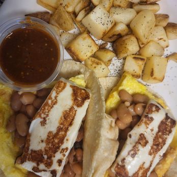 Tacos Doña Mari - Breakfast tacos and potatoes - Tacos Near Me - Paso Robles, California