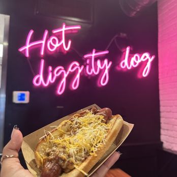 Harrell's Hot Dogs + Cold Cones - Chili cheese dog - Hot Dogs Near Me - Winter Garden, Florida