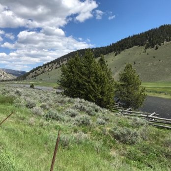 Redfish Riverside Inn - ahhhh - Hotels Near Me - Stanley, Idaho