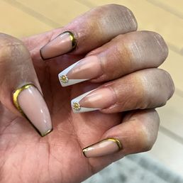 Ugly nails they gaved me Ugly nails they gaved me