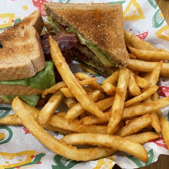 Daddy's Kitchen - BLT with avocado - Breakfast & Brunch Near Me - Landenberg, Pennsylvania