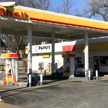 Papu’s Cafe - Inside the Shell Station - Middle Eastern Near Me - Kansas City, Missouri