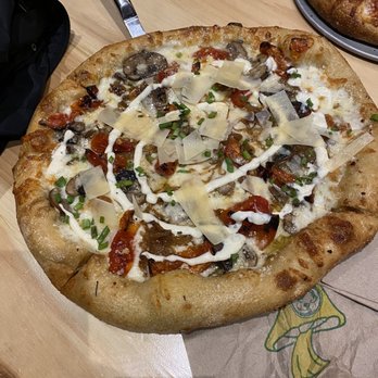 Mellow Mushroom Williamsburg - Holy Shiitake pizza with roasted tomatoes. Best. Pizza. Ever! - Bars Near Me - Williamsburg, Virginia Mellow Mushroom Williamsburg - Holy Shiitake pizza with roasted tomatoes. Best. Pizza. Ever! - Bars Near Me - Williamsburg, Virginia