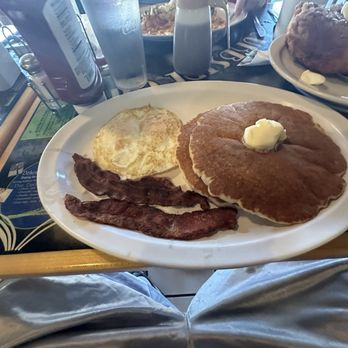 Curbside Cafe - Breakfast & Brunch Near Me - Vista, California