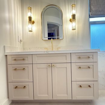 Fischer Woodcrafts - Primary Bathroom - Cabinetry Near Me