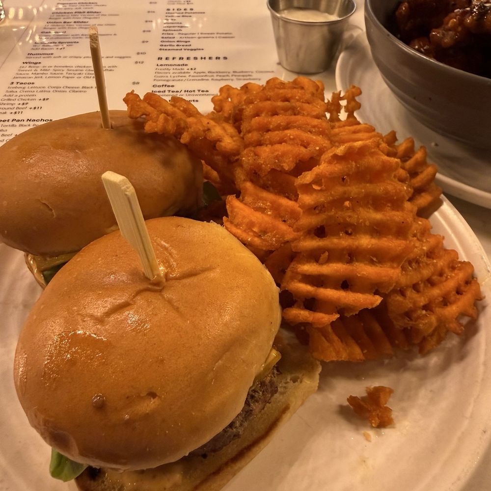 Sliders sweet potatoes fries Sliders sweet potatoes fries