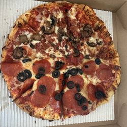 Fox's Pizza Den - Hand tossed pizza crust