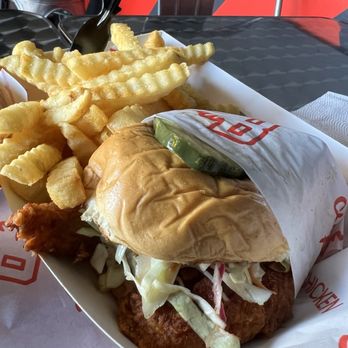 Bred Hot Chicken - Big O' Sandwich Millionaire Mac N Cheese - Chicken Wings Near Me - Costa Mesa, California