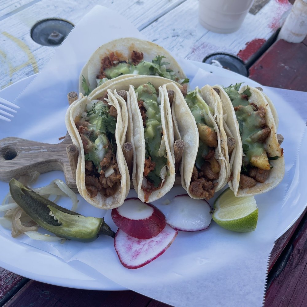 Carne asada and chorizo tacos Carne asada and chorizo tacos