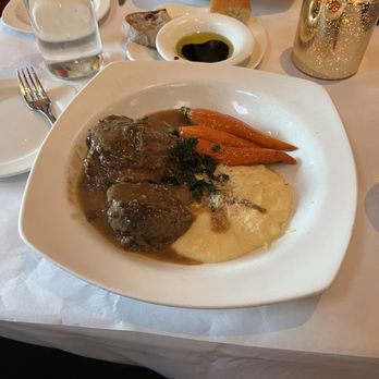 Paradiso Restaurant - Cabernet Braised Short Ribs - Italian Near Me - San Leandro, California Paradiso Restaurant - Cabernet Braised Short Ribs - Italian Near Me - San Leandro, California