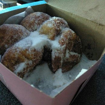 Leonard's Bakery - Absurb amount of sugar shovelled in!! - Bakeries Near Me - Honolulu, Hawaii Leonard's Bakery - Absurb amount of sugar shovelled in!! - Bakeries Near Me - Honolulu, Hawaii
