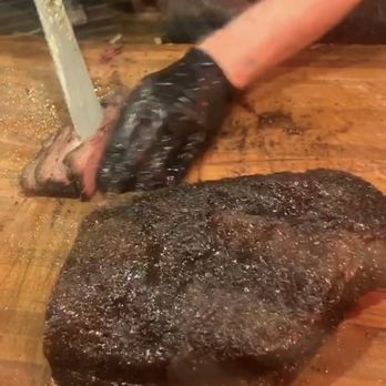 Franklin Barbecue - Brisket cutting - Barbeque Near Me - Austin, Texas Franklin Barbecue - Brisket cutting - Barbeque Near Me - Austin, Texas