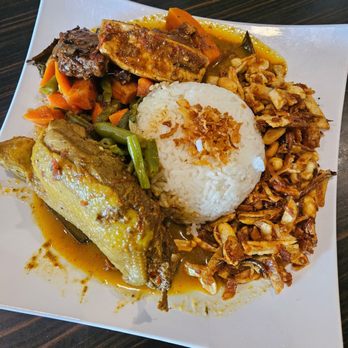 Banana Leaf - Nasi Campur - Indonesian Near Me - Temple City, California