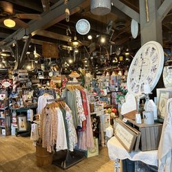 Cracker Barrel Old Country Store