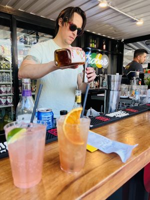 metrobar by null