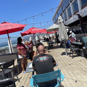 Wooly's - Outside seating - Seafood Near Me - Pismo Beach, California