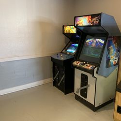 Pizza Twist - Small arcade area
