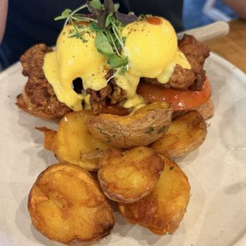 Sunny Side Breakfast - Crispy Benedict - Breakfast & Brunch Near Me - Sacramento, California Sunny Side Breakfast - Crispy Benedict - Breakfast & Brunch Near Me - Sacramento, California
