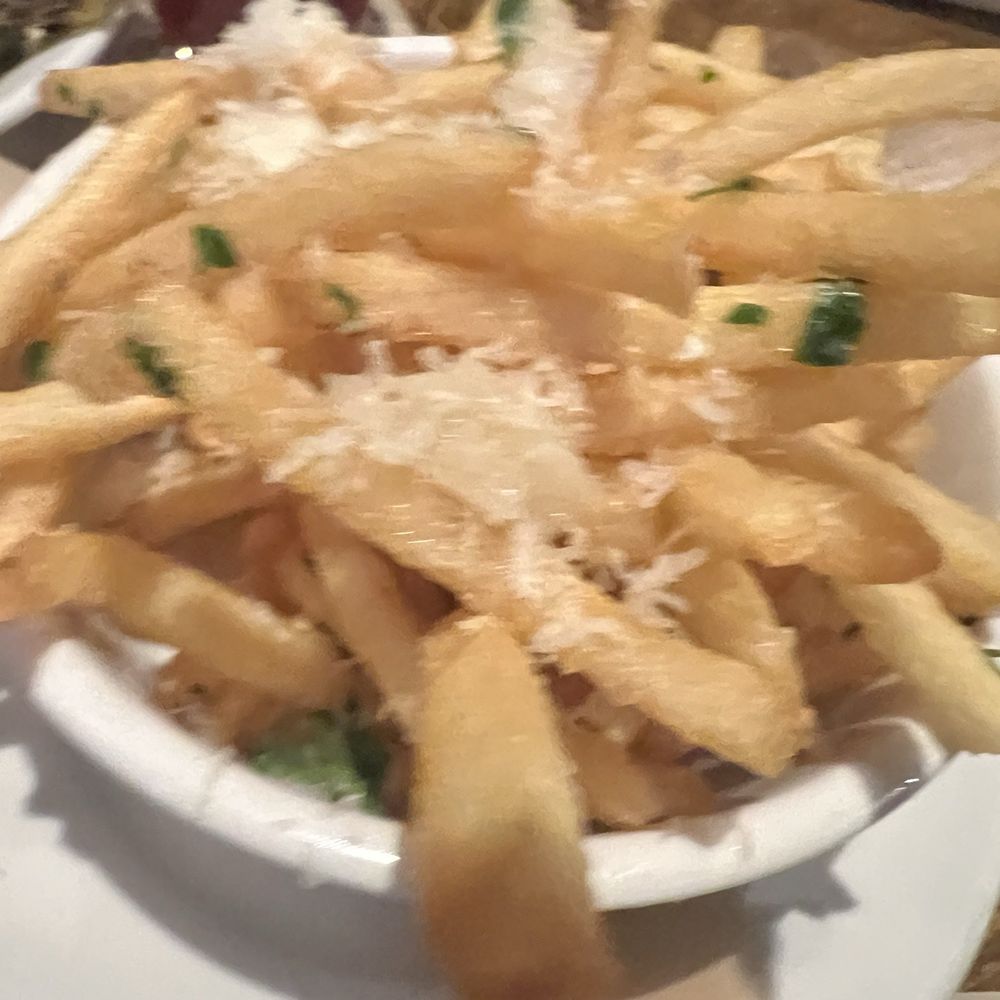 Market Tavern - Garlic fries - New American Near Me - Lodi, California