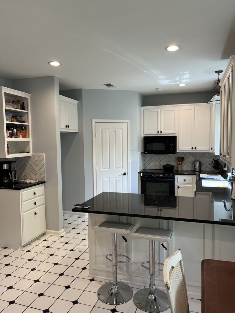 Slide of Hector's Carpentry & Roofing