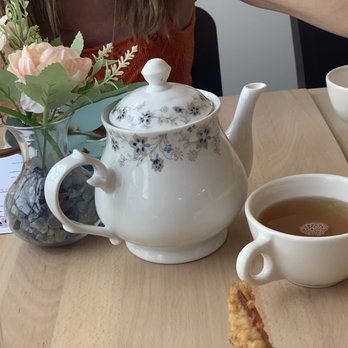 Pineapples Thai Kitchen - Ginger-honey tea - Thai Near Me - Charlottesville, Virginia Pineapples Thai Kitchen - Ginger-honey tea - Thai Near Me - Charlottesville, Virginia