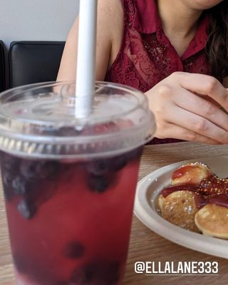 Coconut Whisk Cafe & Bubble Tea Shop by null